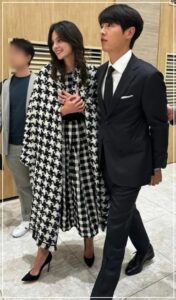 ソン・ジュンギと彼の新しいガールフレンド、伝えられるところではケイティ・サンダースの肖像画