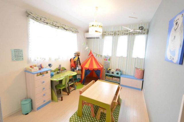 高校生必見 狭い部屋でもおしゃれに仕上げる方法を徹底解説！COVEARTH MAGAZINE