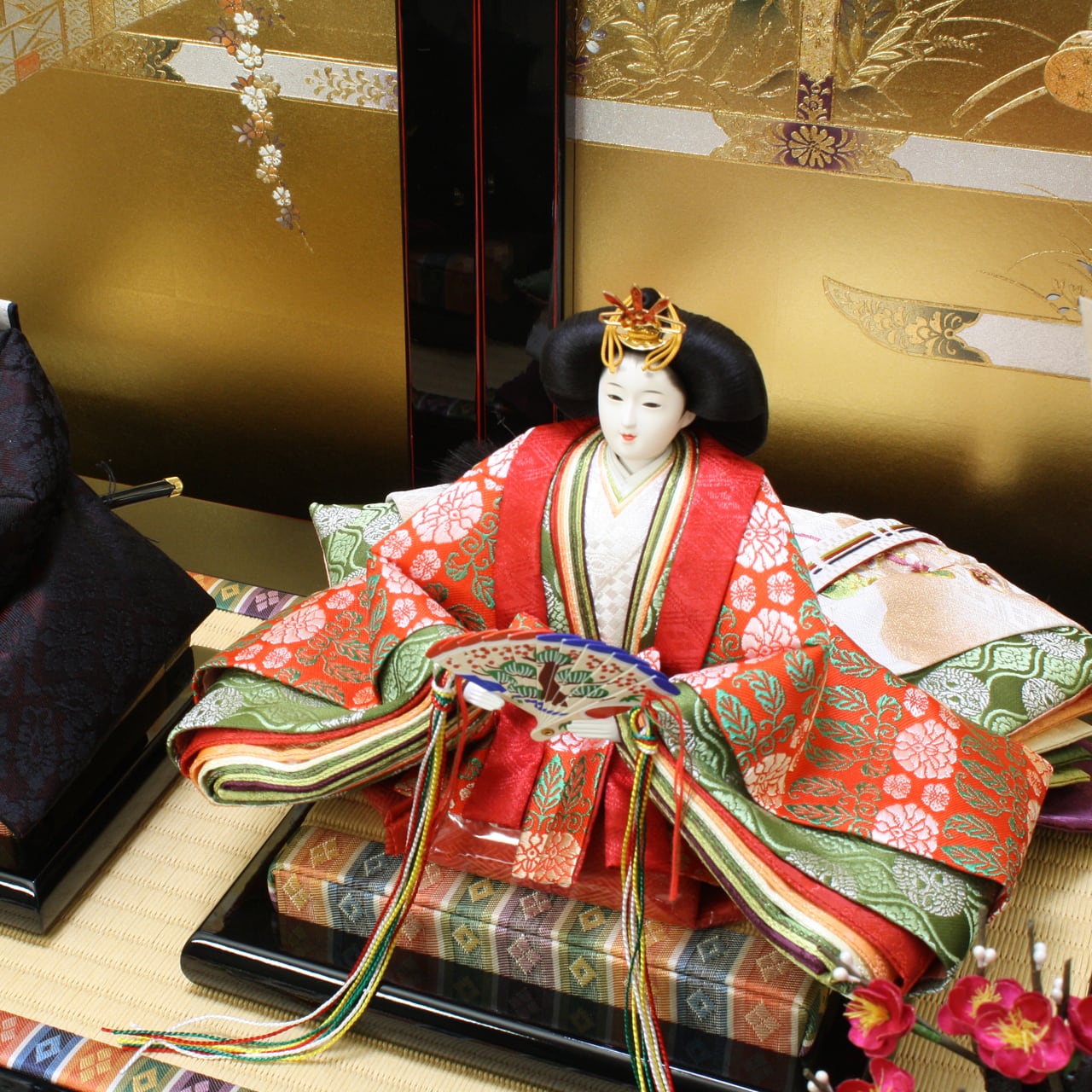 雛人形 品が良い紺色のぼかし染め刺繍スタイル 和泉雛 ひな祭りのお雛様 – 雛人形のひなせい