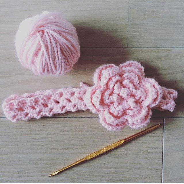 赤ちゃんのヘアアクセサリー」のアイデア 10 件赤ちゃんのヘアアクセサリー, 編み 図, かぎ針