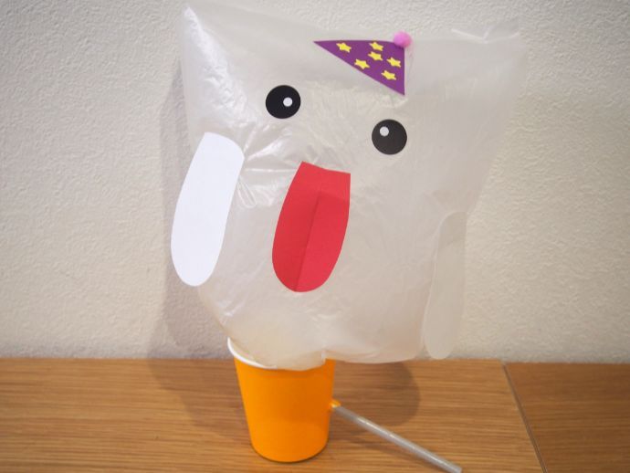 ずっと遊べる！吹くと伸びるクルクル笛“吹き戻し”の作り方VERY