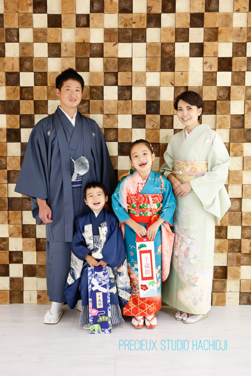 七五三の家族写真 両親の服装は和装・洋装どちら？祖父母・兄弟姉妹もご紹介フォトスタジオ ハピスタ 家族写真・子供写真・七五三