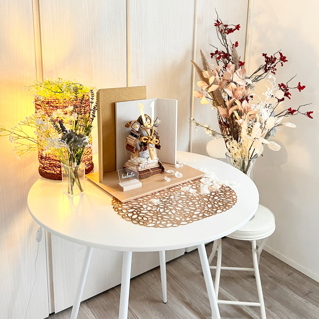 孫の初節句、どんなお祝いをするのがベスト？祖父母の皆さまに伝えたい、おすすめのお祝い方法や注意点。 -公式サイト鈴甲子雄山・平安道斎・人形工房壹三の五月人形鎧兜