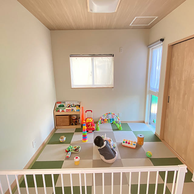 Amazon.co.jp: ジョイントマット ラグ チェアマット 30*30*0.6cm 10枚厚手 もこもこ 保温性 床暖房対応タイルカーペット 防音防ダニ 滑り止め お手入れ簡単 子供部屋 赤ちゃん カット可能 DIY可能 サイドパーツ付き : ホーム＆キッチン