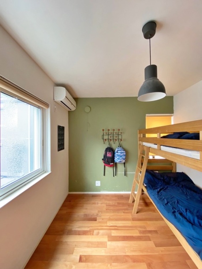 狭い子供部屋に! 4.5畳のベッドレイアウト。中学生頃のアイデア術