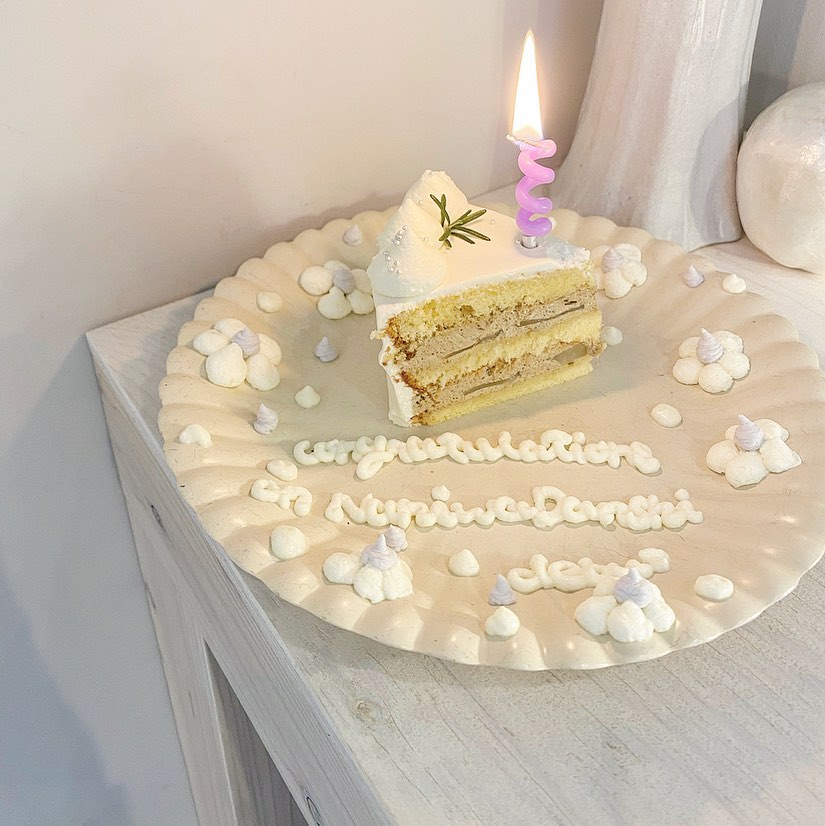 楽天市場新登場バースデーケーキ 誕生日ケーキ選べるデザイン韓国発 センイルケーキ 4号 2〜3名様 推しケーキ 推し活 結婚記念日 記念日ケーキ ギフト 韓国スイーツ かわいい 人気 バースデー プレゼント お取り寄せ スイーツ インスタ映え 女性 : 誕生日