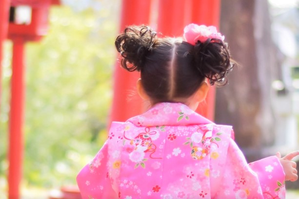 子どもの簡単な髪型アップアレンジ♡ 特別な日からデイリーシーンまでmamatas ママタス