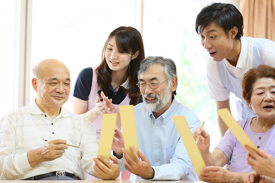 敬老会レクリエーション20選 デイサービスでおすすめ!!ゲーム＆クイズを紹介！みんなのお助け💓NAVI高齢者向けレク・脳トレクイズ紹介サイト
