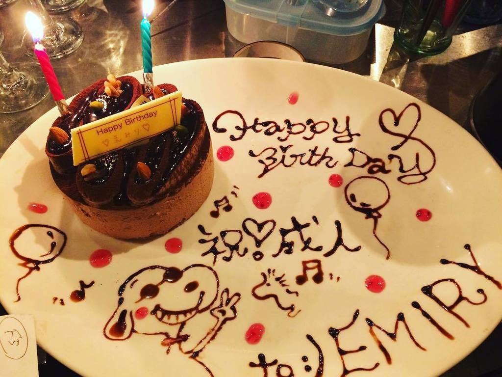 フランス厨房 Noelノエル- おはようございます😃 昨日の常連様のお誕生日 20歳のお誕生日お祝いプレート‼️Noël1番人気のリンゴのコンポートクレープでお祝いでした！ 名前入りで超喜んで頂けました！ いつもありがとう‼️ かおりちゃん💕＃フランス厨房ノエル