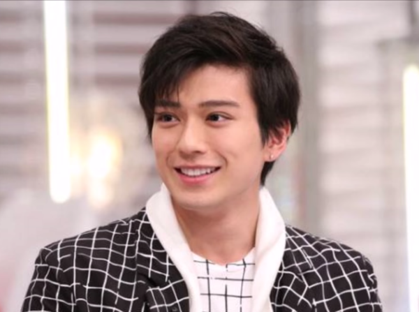 新田真剣佑の母親はどんな人?年上女性が好きなのは母のせい!?Recomama