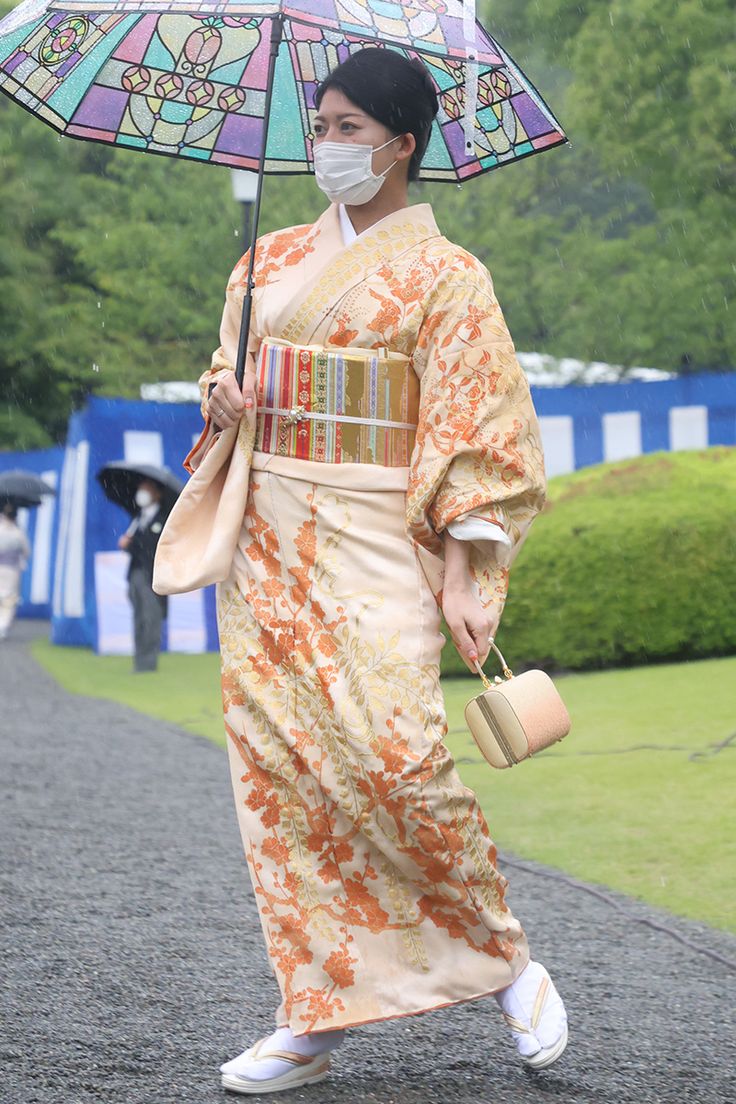 女性皇族10方 雅子さまは紅葉、愛子さまは扇 お着物に込められた想いとは？「秋の園遊会」ファッション – STORYストーリィオフィシャルサイト