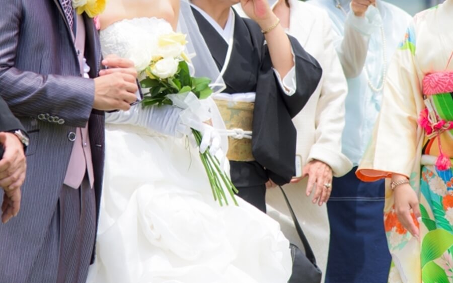 親族のみ 結婚式の席次の決め方。テーブル別！少人数婚の配席マナー花嫁ノート