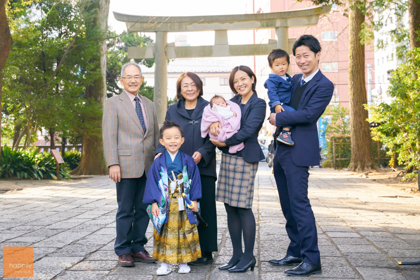 七五三家族写真をスタジオでおしゃれに!親の服装のおすすめコーデ - コラムライフスタジオ