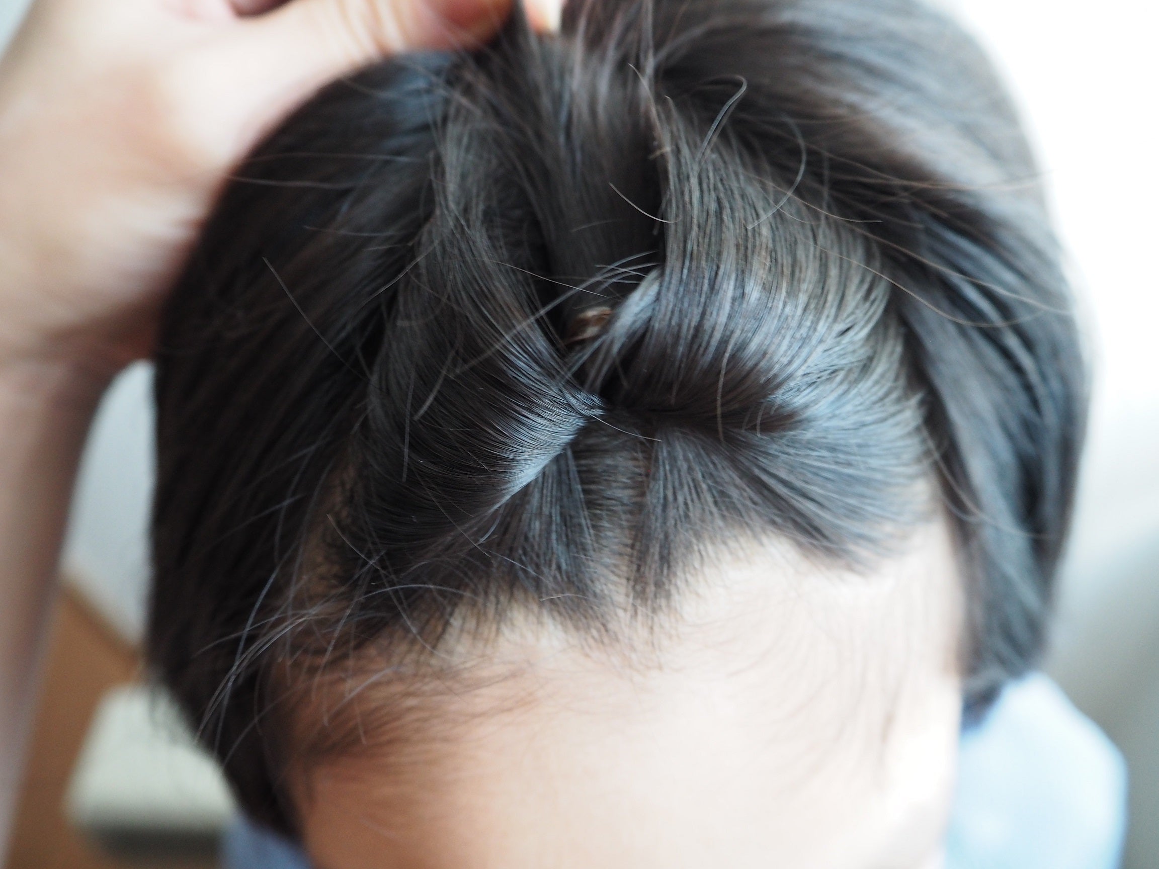 こなれ感爆上げ！伸ばしかけ前髪×ポニーテール 実例17美的.com