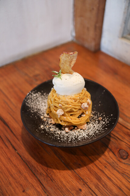 ぺこり」の画像素材 写真・イラスト- イメージマートimagemart