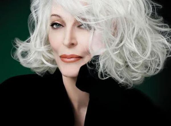 100歳まで美しくメイクを楽しむ