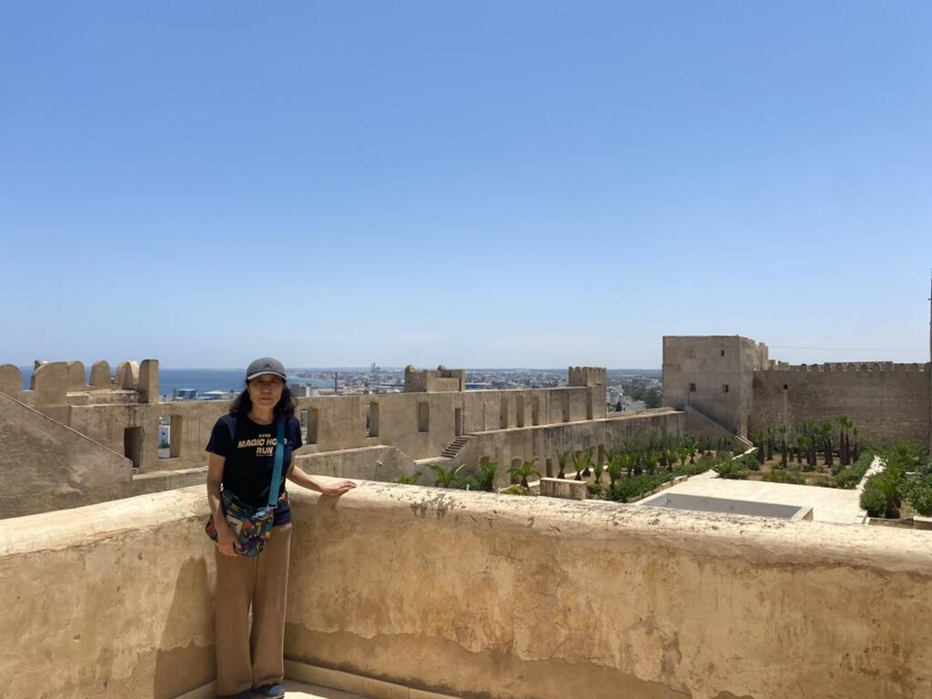 チュニジア初の女性首相を大統領が指名 政変2カ月、混乱解消に向け毎日新聞