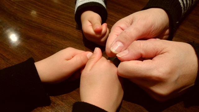 お部屋でできる簡単あそび「信号ゲーム」