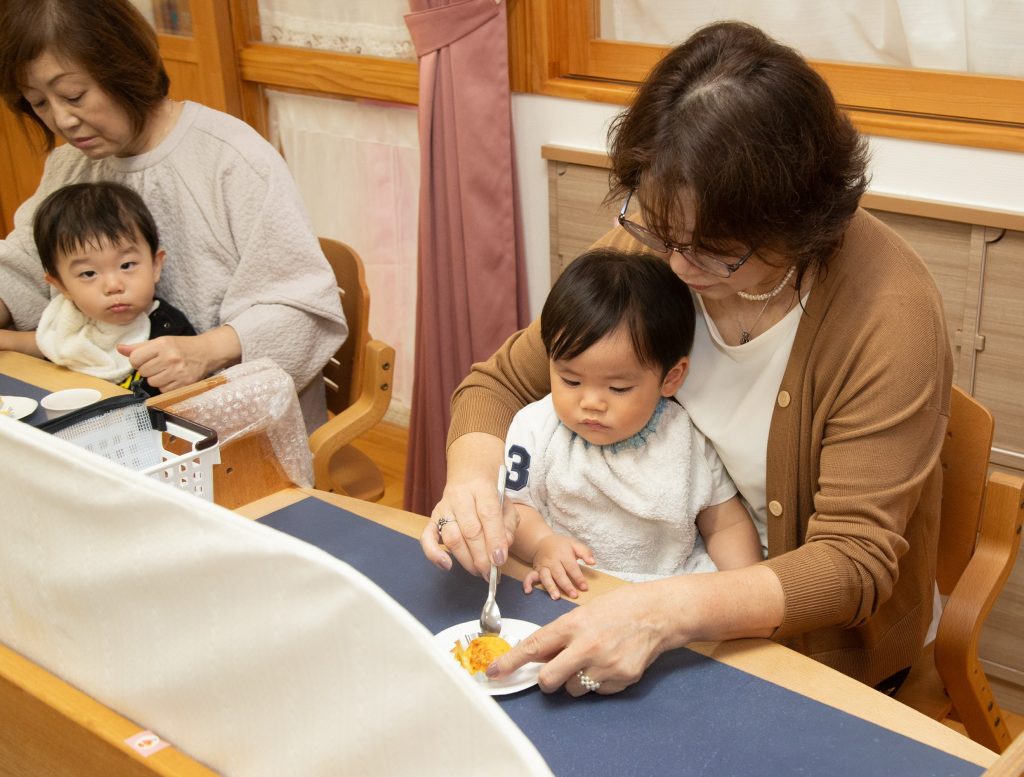 祖父母参観がありました? ０歳児社会福祉法人 松雪福祉会 はじかみ保育園奈良県葛城市