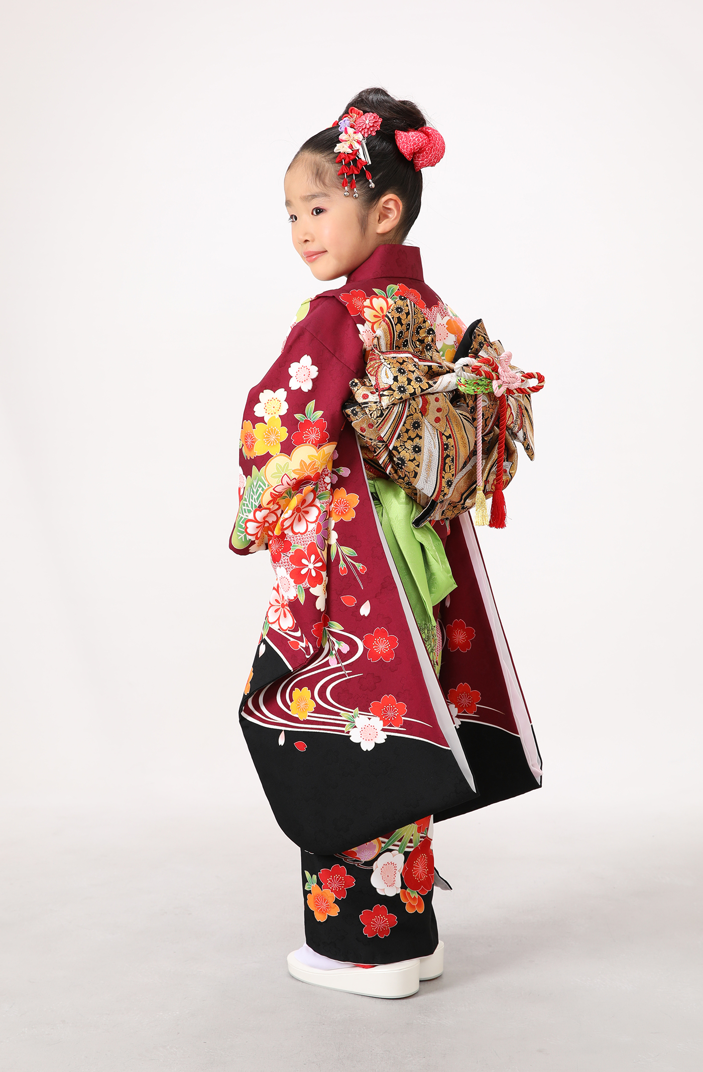 七五三・記念写真で人気のポーズは？おしゃれに映る写真撮影ポーズ こども写真館プレシュスタジオ