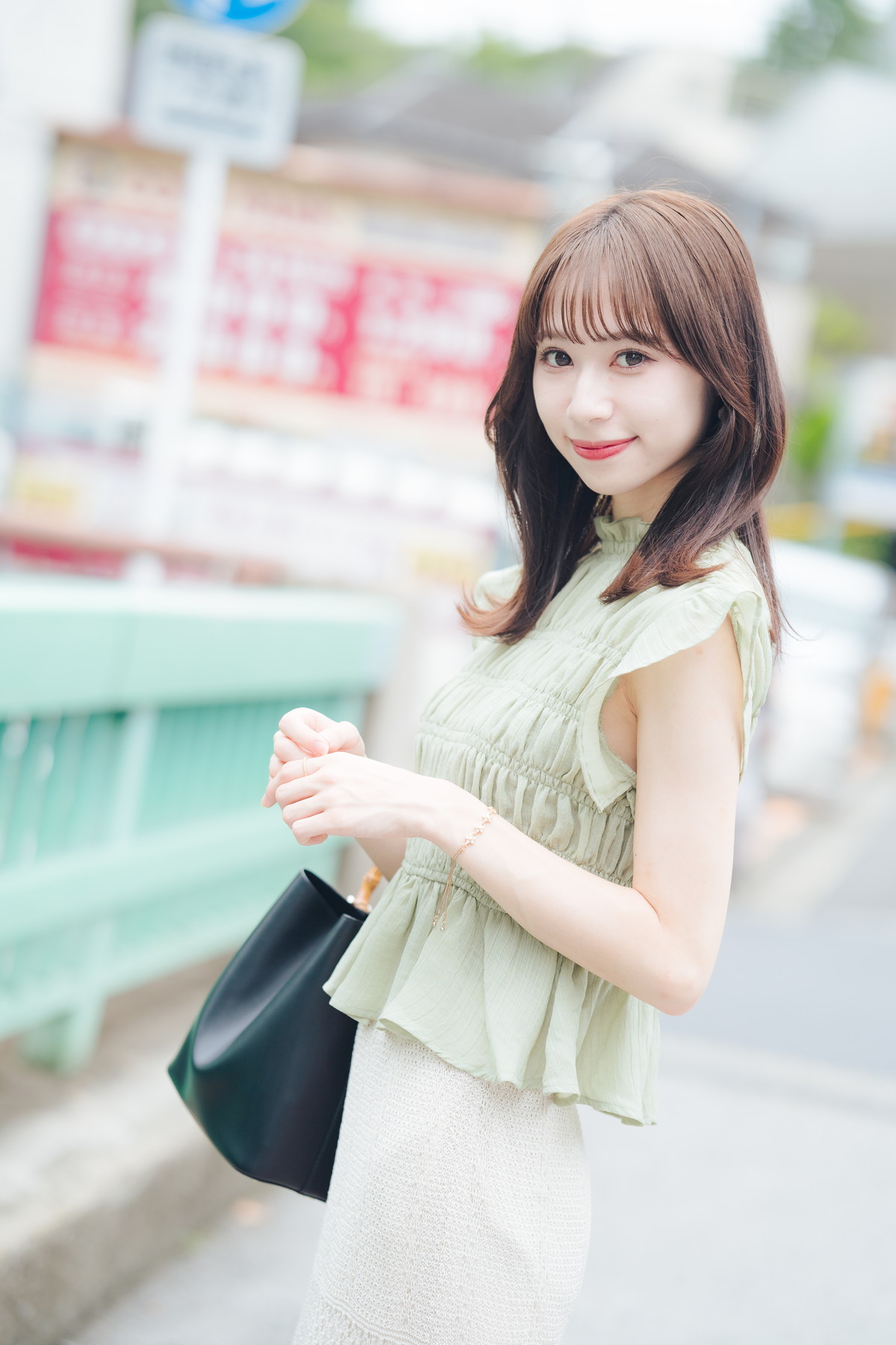 ７６歳「おばあちゃん」は吉本の若手芸人 後期高齢者の日常つづる「シルバー川柳」でバズる : 読売新聞