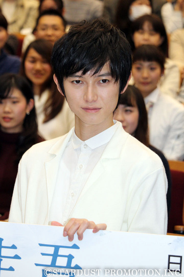 鋼の錬金術師」エンヴィーは「ほぼ原作のイメージに近い格好」 本郷奏多、写真集発売会見で実写化に懸ける思いを語るねとらぼ