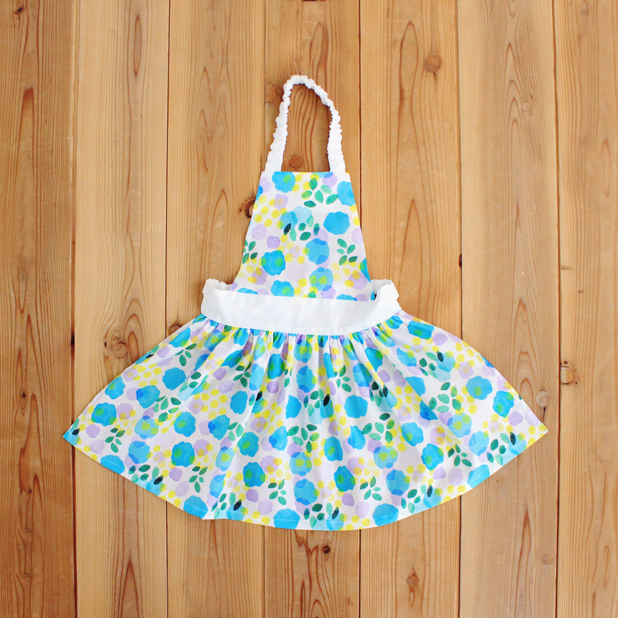 子供用エプロンのかぶるだけの作り方。簡単に男の子、女の子用で作れます！ママと子供のＨａｐｐｙ Ｌｉｆｅ