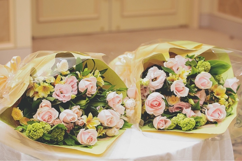 結婚式の花束贈呈におすすめな花束＆演出とは？＊渡し方やBGMも紹介♡ウェディングニュース