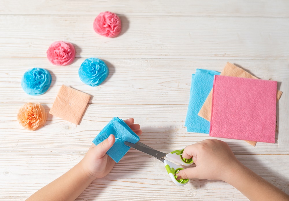 1・2歳児向け 敬老の日に手作り花束を送ろう - YouTube