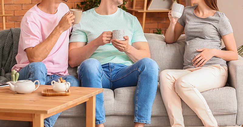 スウェーデンで暮らす国際同性婚カップル｡｢子どもは無理だ｣と思っていた僕たちが代理母出産で息子を授かるまで YouTubeふたりぱぱ たまひよ