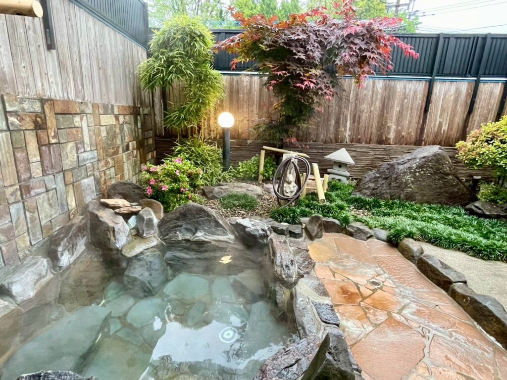 天然家族温泉 蘇ざき営業時間 9:00AM~1:00AM 9:00AM~0:00AM 受付時間​定休日 年中無休※​メンテナンスの為お休みの場合あり ​​TEL 0968-26-3031 ※お部屋の御予約は行っておりません · · · · · · ·天然家族温泉蘇ざき蘇ざき七城温泉菊池温泉熊本家族湯