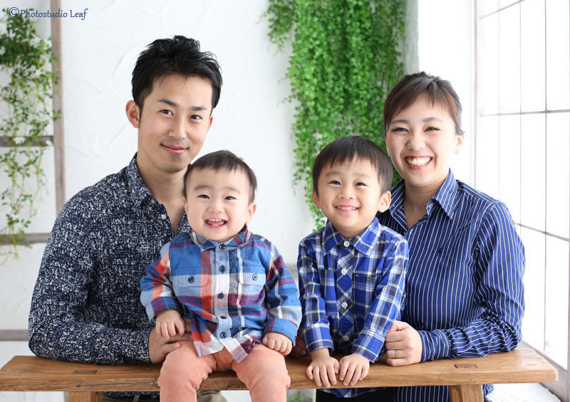 家族写真はポーズや構図にこだわればおしゃれに撮れる！おすすめアイデアを紹介 - 愛知県名古屋市のフォトスタジオスタジオマイハウス長久手店、名東区店