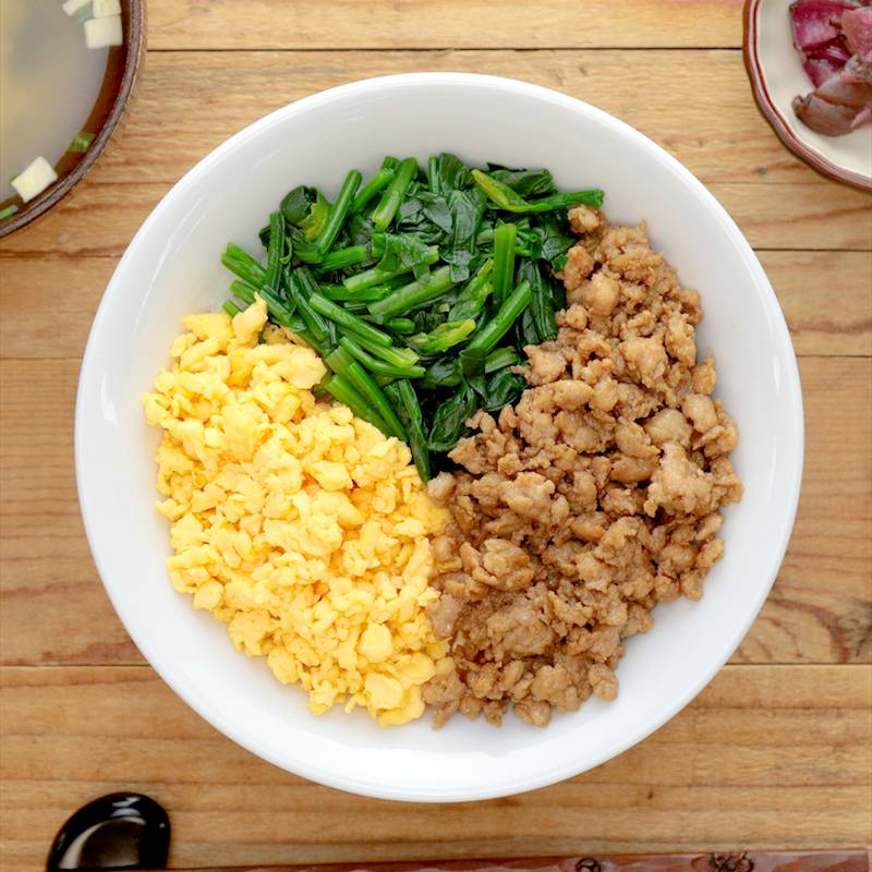 中学生向け！鮭そぼろ丼とコロッケのお弁当レシピ