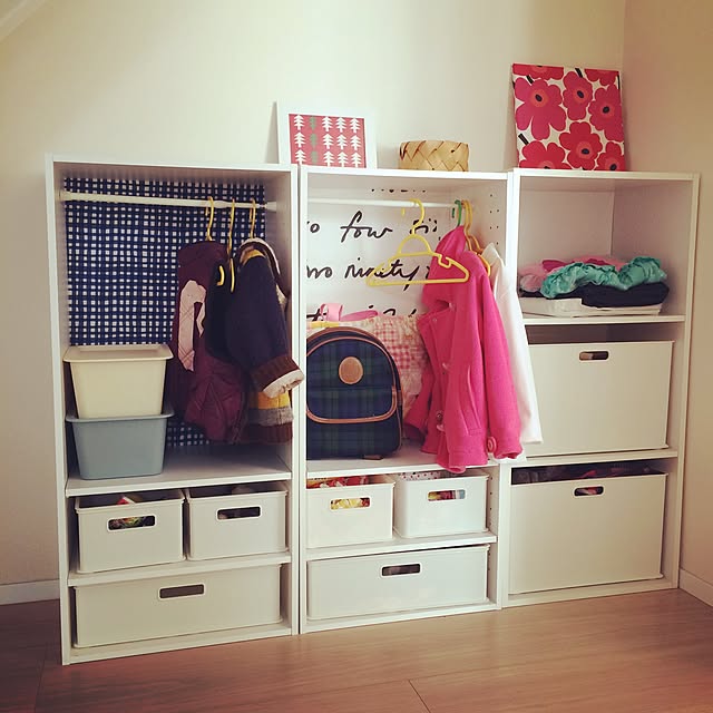 カラボ で手作り ニトリのカラーボックスで作る！子どものハンガーラックもっと楽しく子育てしたい。～手作り ・百均・プチプラ・音楽で楽しむ子育てと暮らしのアイデア～