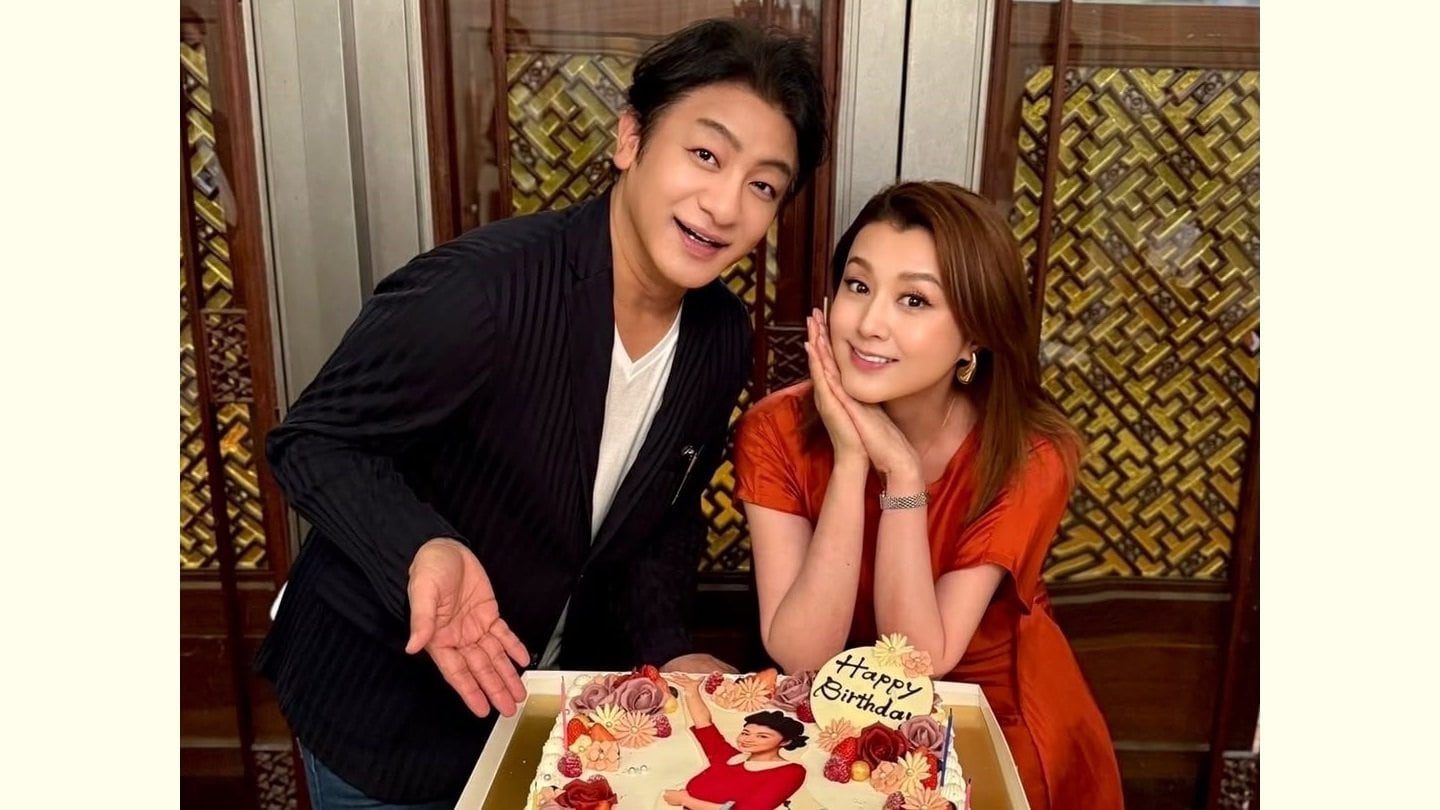 フォトギャラリー10枚目 愛之助とラブラブ散歩＆日本人離れしたスタイルを披露 藤原紀香「梨園の妻」輝きを増す素顔画像集FRIDAYデジタル