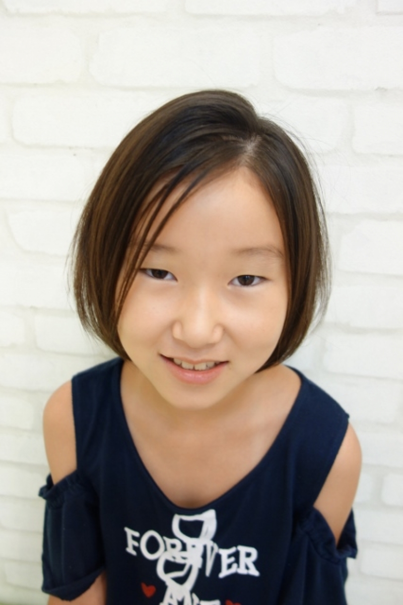 小学生女子の刈り上げボブ♪ ここ3回ほど刈り上げ女子にしてます ^^旭川 美容室 神楽 ヘアーファルル ショートボブ 刈り上げ 刈り上げボブカット おしゃれさん スッキリ ボブ