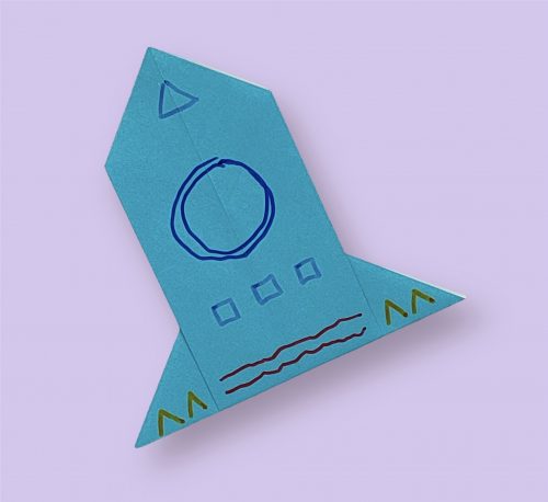 折り紙で作るカラフルお魚。簡単で幼児でも楽しく折れる折り方