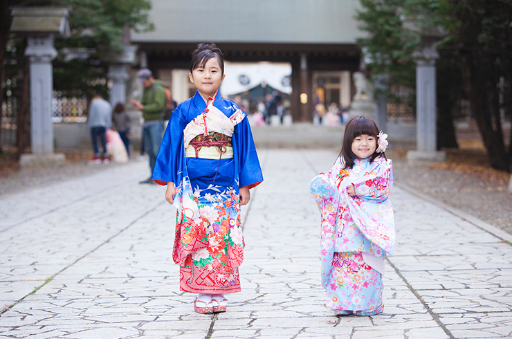 七五三 神社の写真映え定番スポットと撮り方のコツ - ハピリィフォトスタジオ