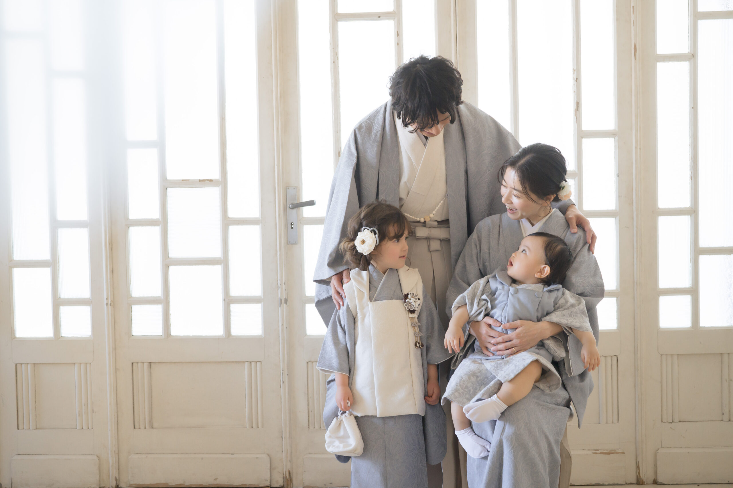 七五三の家族写真 両親の服装は和装・洋装どちら？祖父母・兄弟姉妹もご紹介フォトスタジオ ハピスタ 家族写真・子供写真・七五三