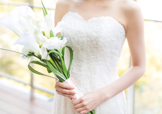 花束 ブーケ 手作りキット ひまわり クラッチ 造花 ディスプレイ インテリア ウェディング 結婚式 丸 人気 お洒落 ウェディングブーケ 海外挙式2次会 -アトリエブルージュ・flower shop - プレゼント&ギフトのギフトモール