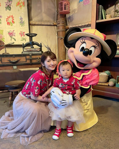 𖧷𝚍𝚒𝚜𝚗𝚎𝚢コーデ𖧷 この日は寒すぎてこの時以外アウター着てた。笑 冬は防寒優先🥹🥹 このサロペは夏にリベンジしたい🤍𖡼.𖤣𖥧𖡼.𖤣𖥧𖡼.𖤣𖥧𖡼.𖤣𖥧𖡼.𖤣𖥧𖡼.𖤣𖥧𖡼.𖤣𖥧𖡼.𖤣𖥧𖡼.𖤣𖥧ディズニーコーデ子連れディズニーディズニー服3歳1歳2学年差年子