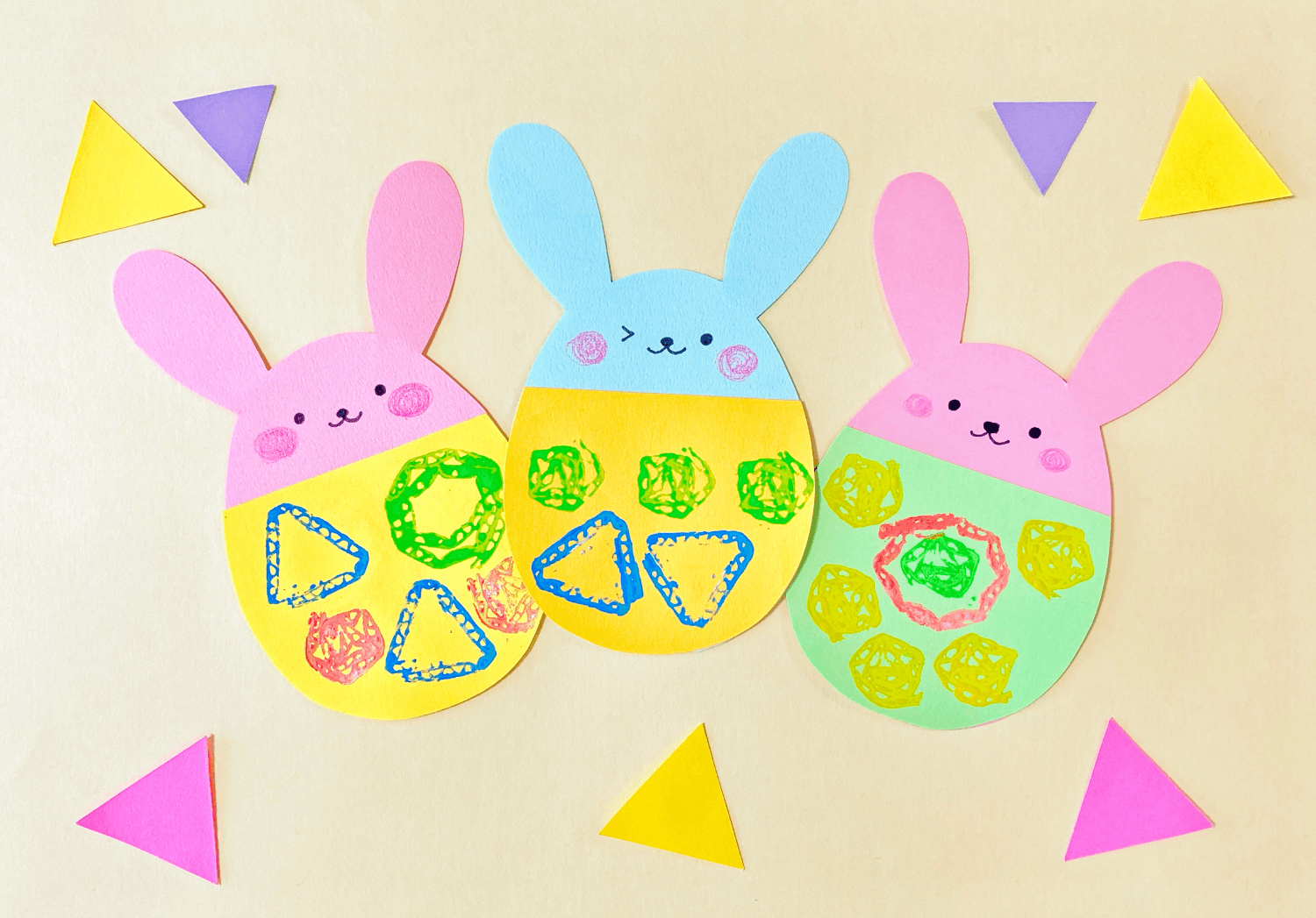 こんばんは🌝わたこ先生です☆ . 先日のイースターエッグにうさぎさんを 🐰♥︎ イースター製作にいかがでしょう🐣？ .材料○画用紙 .道具○はさみ ○のり ○クレパス クレヨンでもOK. ○作り方は画像を見てね🙆‍♀️♥︎ ○作り方ページの保育者の準備