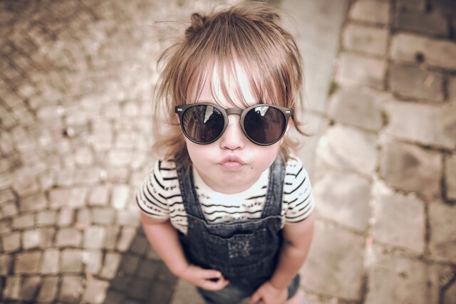 AmazonVORCOOL 仿真魚型短毛絨玩具 可愛らしい子供用クッション 海洋デザイン 家カプセル玩具おもちゃ