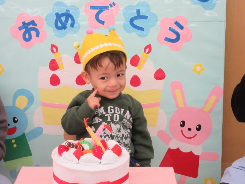 幼稚園・保育園の保育士さん必見！お誕生日カードの作品例とアイデアWOLCA