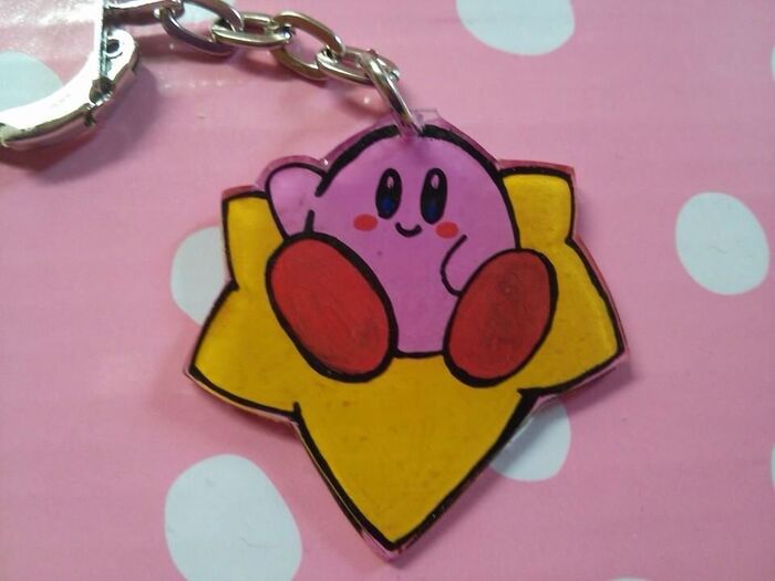 敬老の日✨似顔絵◡̈♥子供の描いたおじいちゃんおばあちゃんの似顔絵をウッドキーホルダーに彫刻します✏︎母の日、父の日、敬老の日やおじいちゃんおばあちゃんの誕生日プレゼントに‎✎ܚ- slinky0112minne byGMOペパボ 国内最大級のハンドメイド・手作り通販サイト