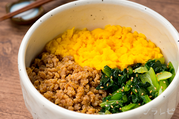 鶏そぼろ丼のお弁当と、今日のレシピ : トイロ公式ブログ 日々のこと～暮らしを彩る料理とモノ～Powered by ライブドアブログ