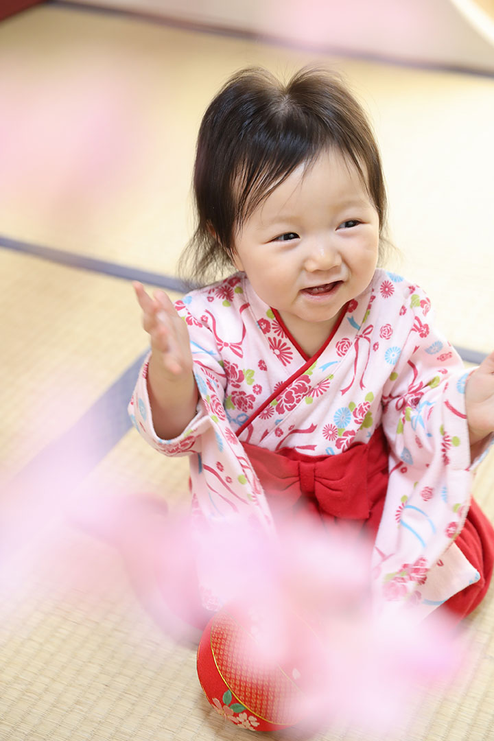 初めてのひな祭りの「初節句」を盛大に!食べ物や衣装、お祝いの仕方を総まとめこども写真館スタジオアリス写真スタジオ・フォトスタジオ