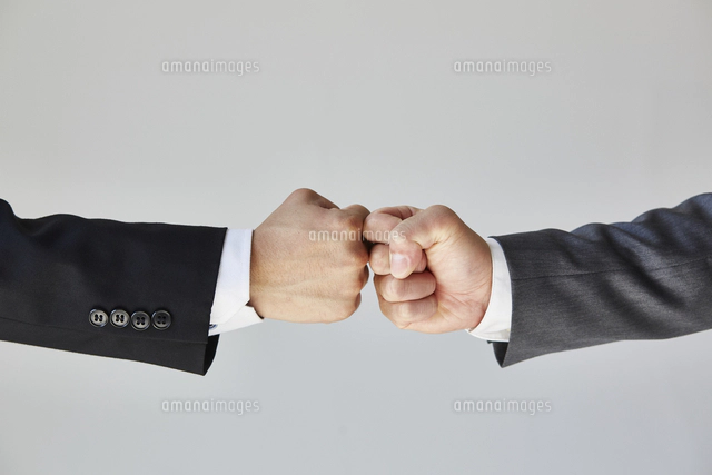 ビジネスイメージ グータッチ 挨拶 の写真素材79480626- PIXTA