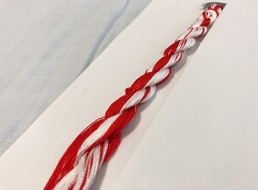 縁結びの糸をそのまま持ち歩く方法と効果をご紹介！最大限高めるコツと注意点tayuame life