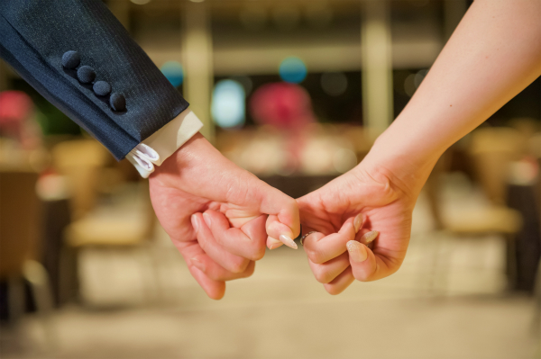 3Dポーズ10組 手をつなぐ - CLIP STUDIO ASSETS